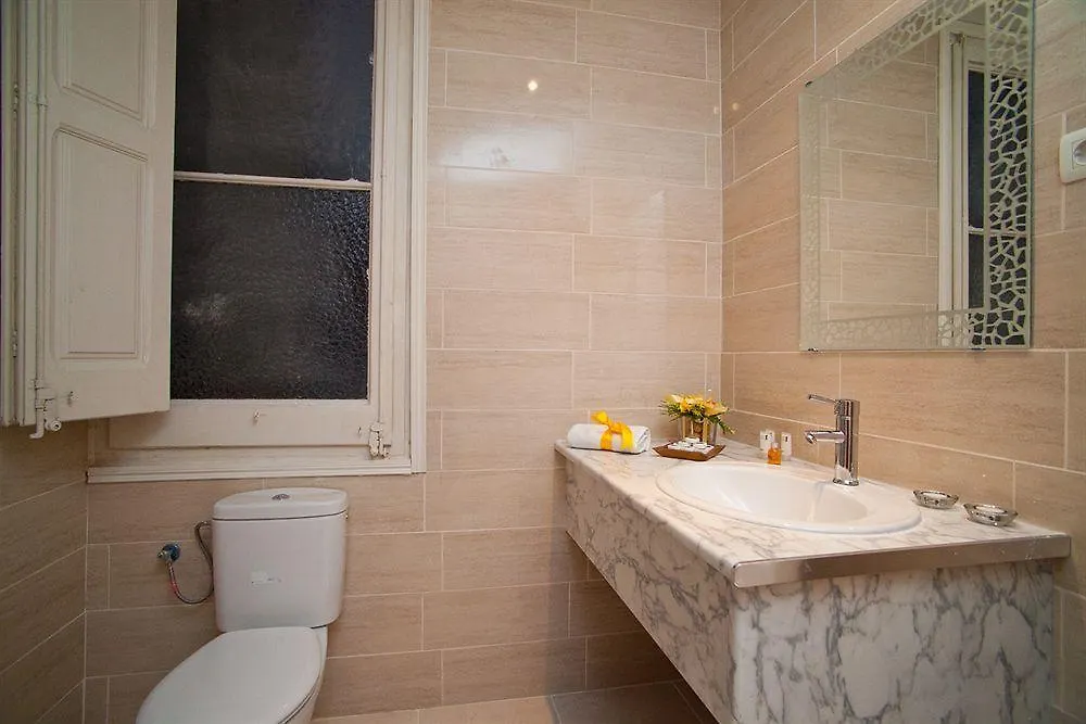 Hostal Que Tal Barcelona Spain