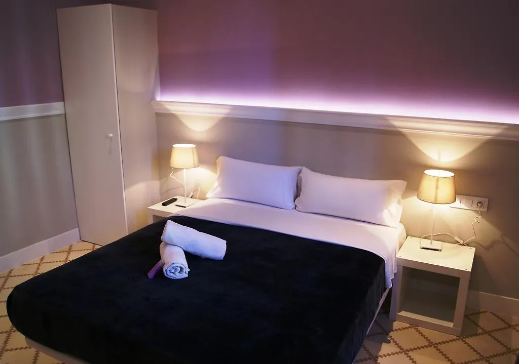 Hostal Que Tal Barcelona Guest house