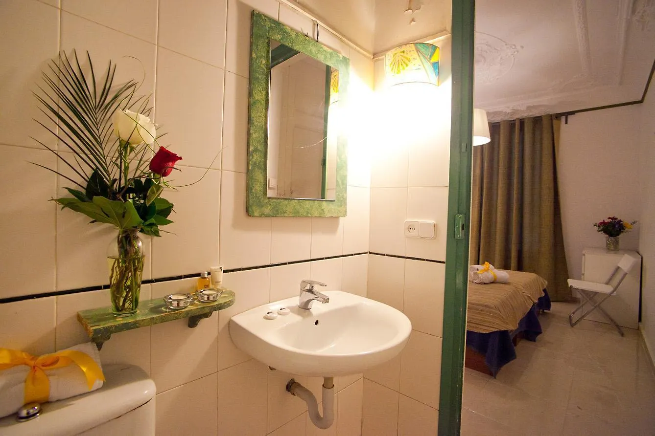 Hostal Que Tal Barcelona 2*,  Španělsko